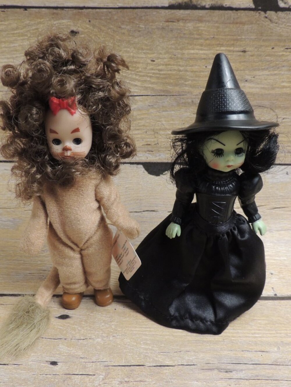 Lot of 2 Madame Alexander "The Wizard of Oz" McDonald's Happy Meal Dolls (2007)